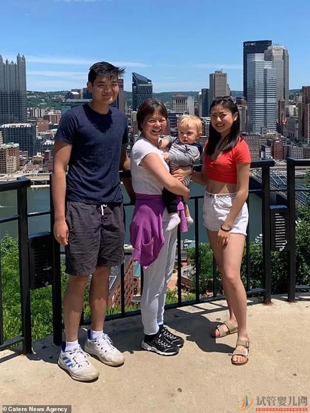 常被誤認為奶奶,53歲華人單親媽媽,試管生下白人“雙胞胎”寶寶(圖8)