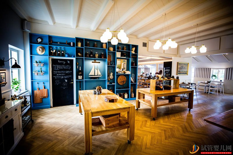 65歲大媽戀上28歲小伙,為他甘愿做試管嬰兒(圖1)