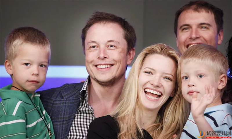 他是繼喬布斯以后的全球科技界偶像,也是5個(gè)試管孩子的父親(圖4)