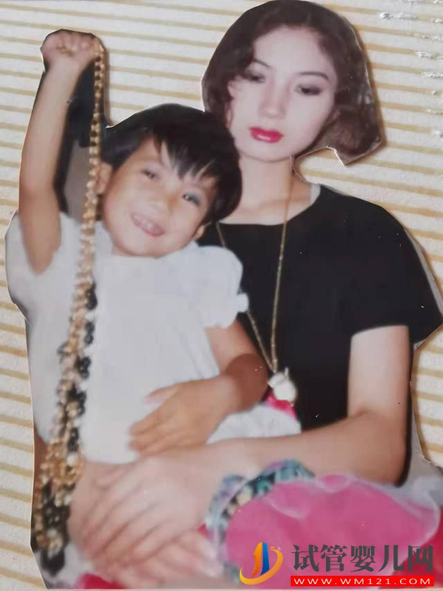 福州霸氣!30歲單身模特試管生混血三胞胎_月花銷10萬(wàn)(圖1)