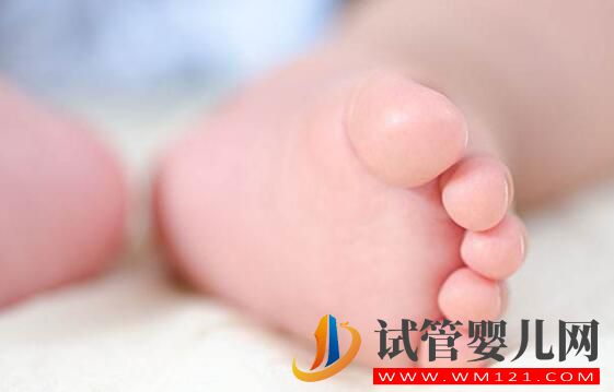 做試管嬰兒多少歲比較合適?(圖1) 做試管嬰兒多少歲比較合適?(圖1)