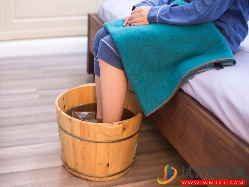 堅持泡腳能有效助孕，送你6個技巧輕松受孕(圖2)