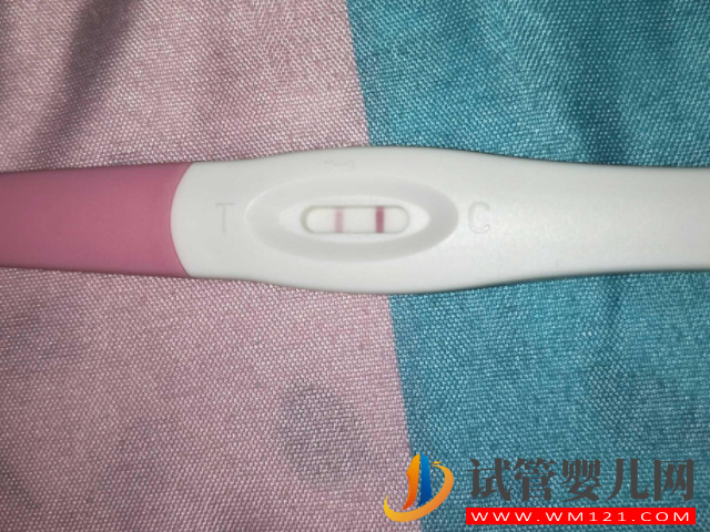 已生寶媽教你驗(yàn)孕棒線看生男生女方法,通過雙杠顏色就能知道(圖2) 已生寶媽教你驗(yàn)孕棒線看生男生女方法,通過雙杠顏色就能知道(圖2)