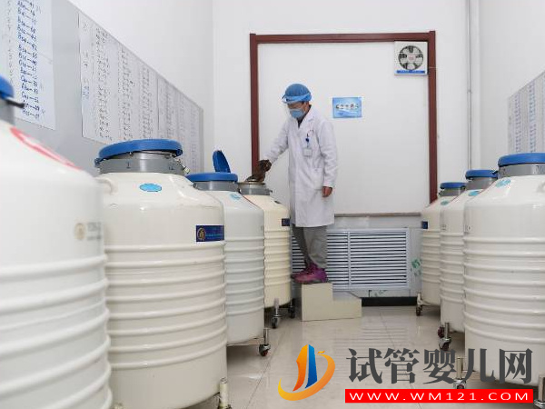 成都精子庫(kù)申請(qǐng)精子大概多少錢(qián)?(圖1) 成都精子庫(kù)申請(qǐng)精子大概多少錢(qián)?(圖1)