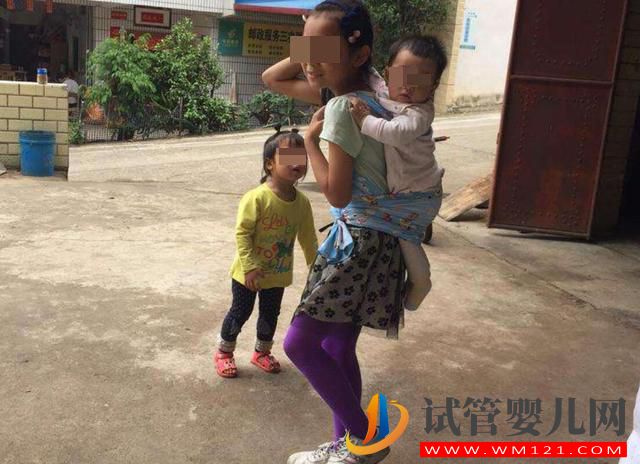 龍鳳胎出生前,女孩就被定為“姐姐”,父母_因為姐姐要照顧弟弟(圖6)