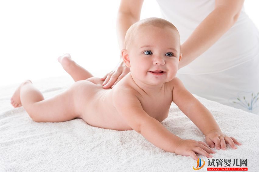 寶寶不滿三歲，爸媽請陪他一起長大(圖1)